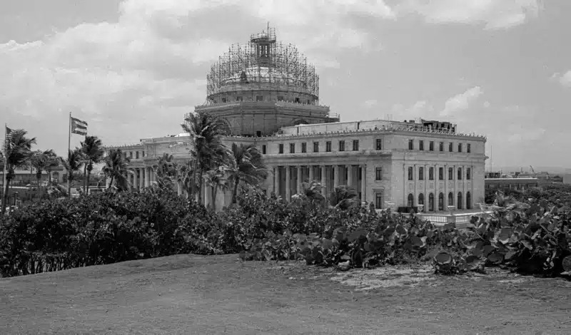 Black and white image of Puerto Rico's Capitol Building